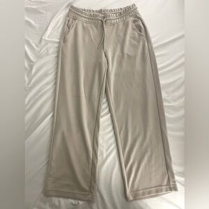 Athleta Seasoft mid rise crop pant, size xs, color abalone